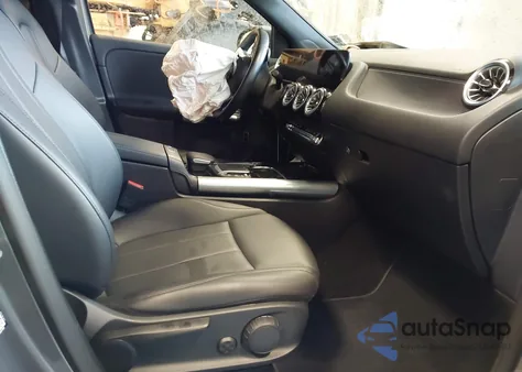 2022 Mercedes-Benz Gla 250 4Matic z USA, uszkodzony, nr VIN W1N4N4HB8NJ402827